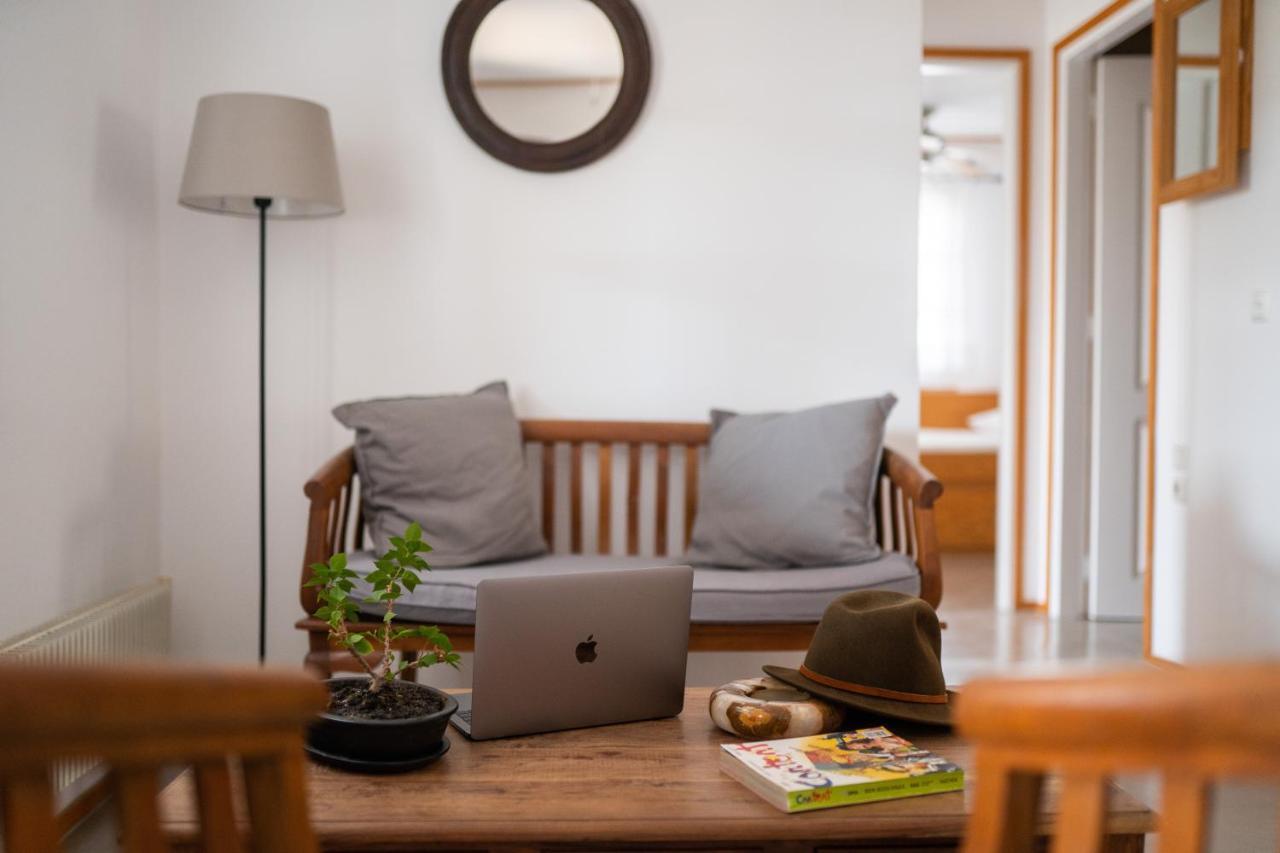Lotos Beach Home Kini Eksteriør billede