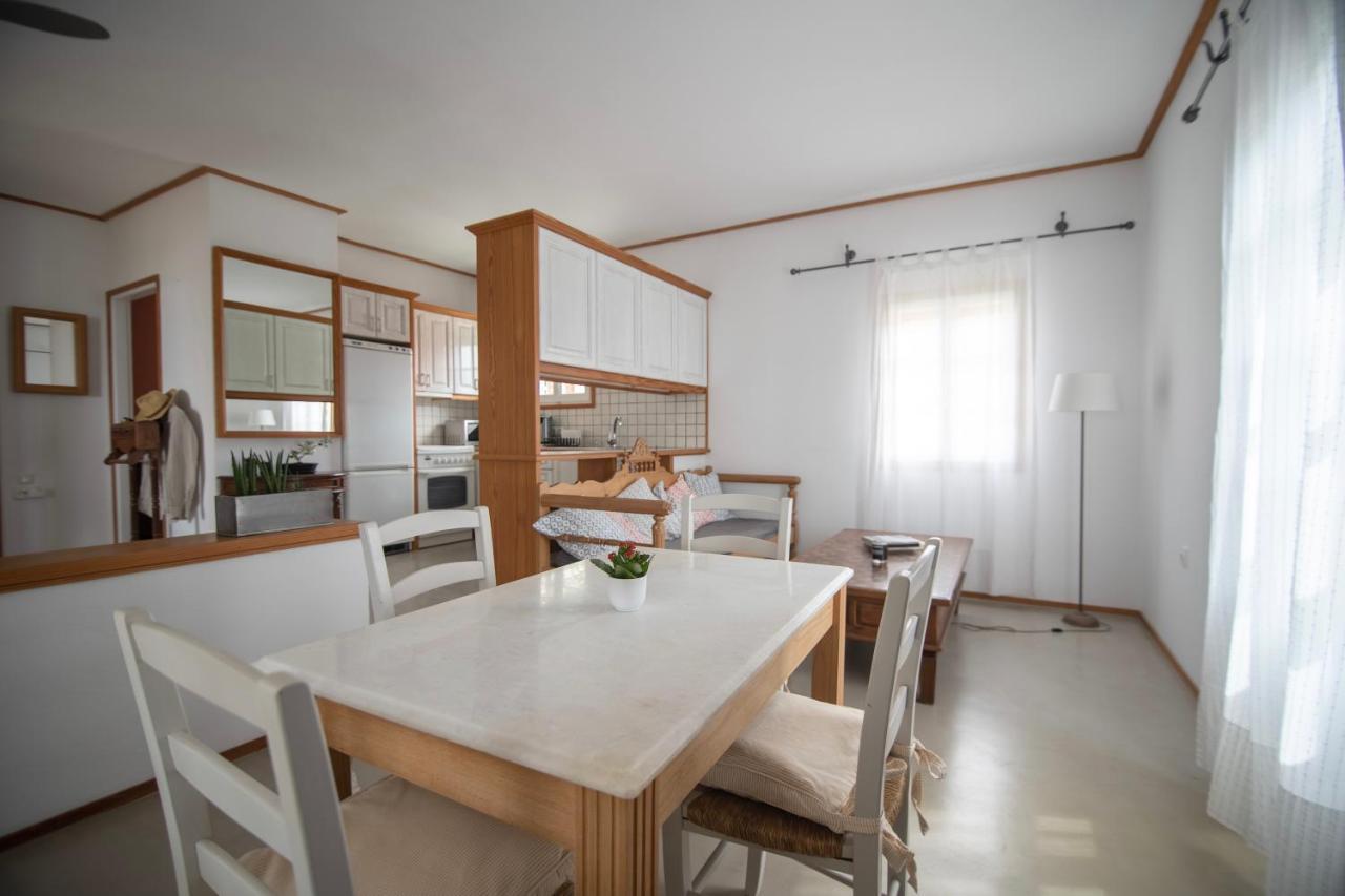 Lotos Beach Home Kini Eksteriør billede