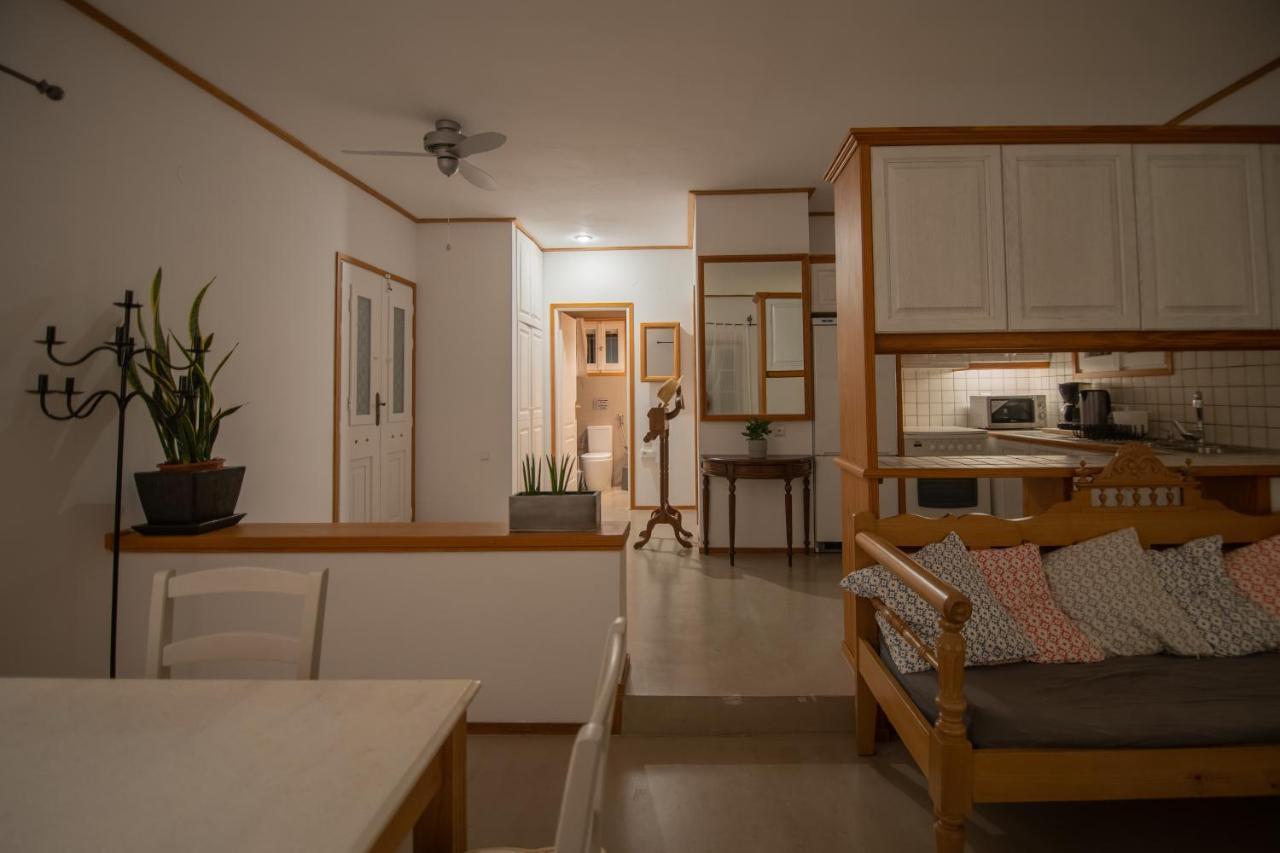 Lotos Beach Home Kini Eksteriør billede