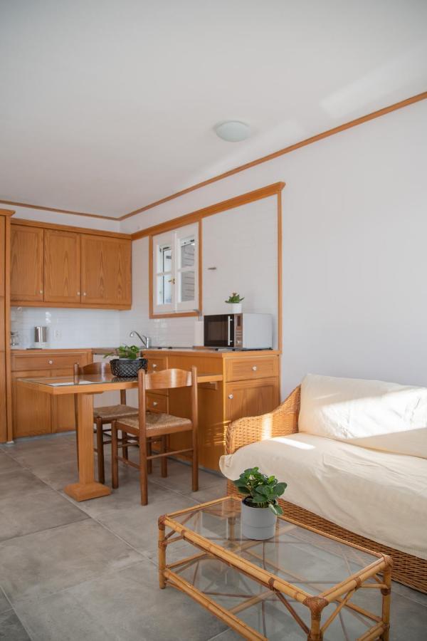 Lotos Beach Home Kini Eksteriør billede